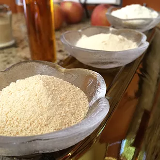 Qwik-Flo® Honey Gran™ (Sugar and Honey Blend Powder, Sugar and Honey Blend Granules)